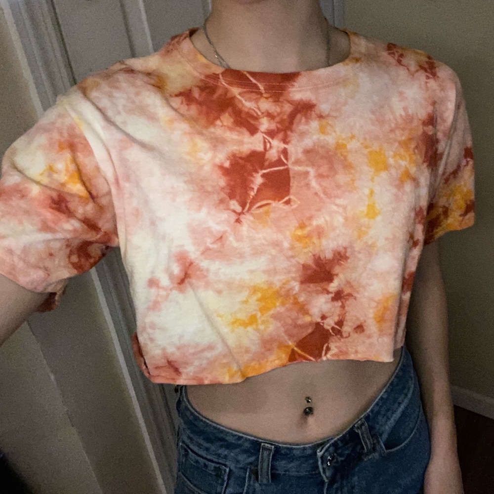 urban outfitters orange tie dye crop top